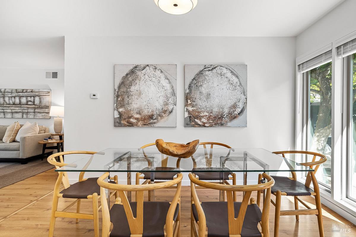 Detail Gallery Image 10 of 23 For 406 Corrillo Dr, San Rafael,  CA 94903 - 3 Beds | 1 Baths