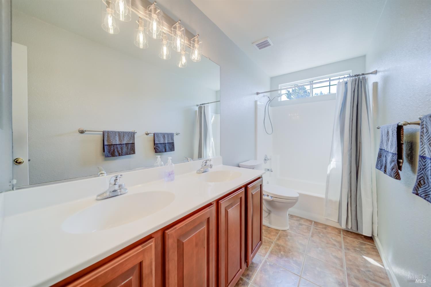Detail Gallery Image 31 of 57 For 606 Idyllwild Ct, Fairfield,  CA 94534 - 4 Beds | 3 Baths