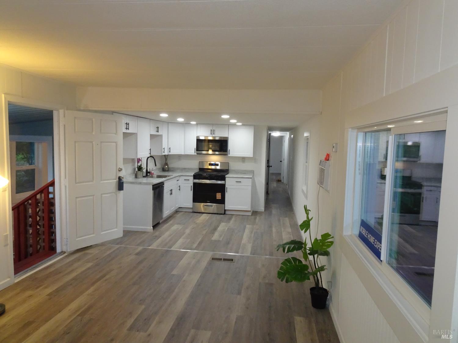 Detail Gallery Image 5 of 58 For 32 Goya Dr, Fairfield,  CA 94534 - 2 Beds | 2 Baths