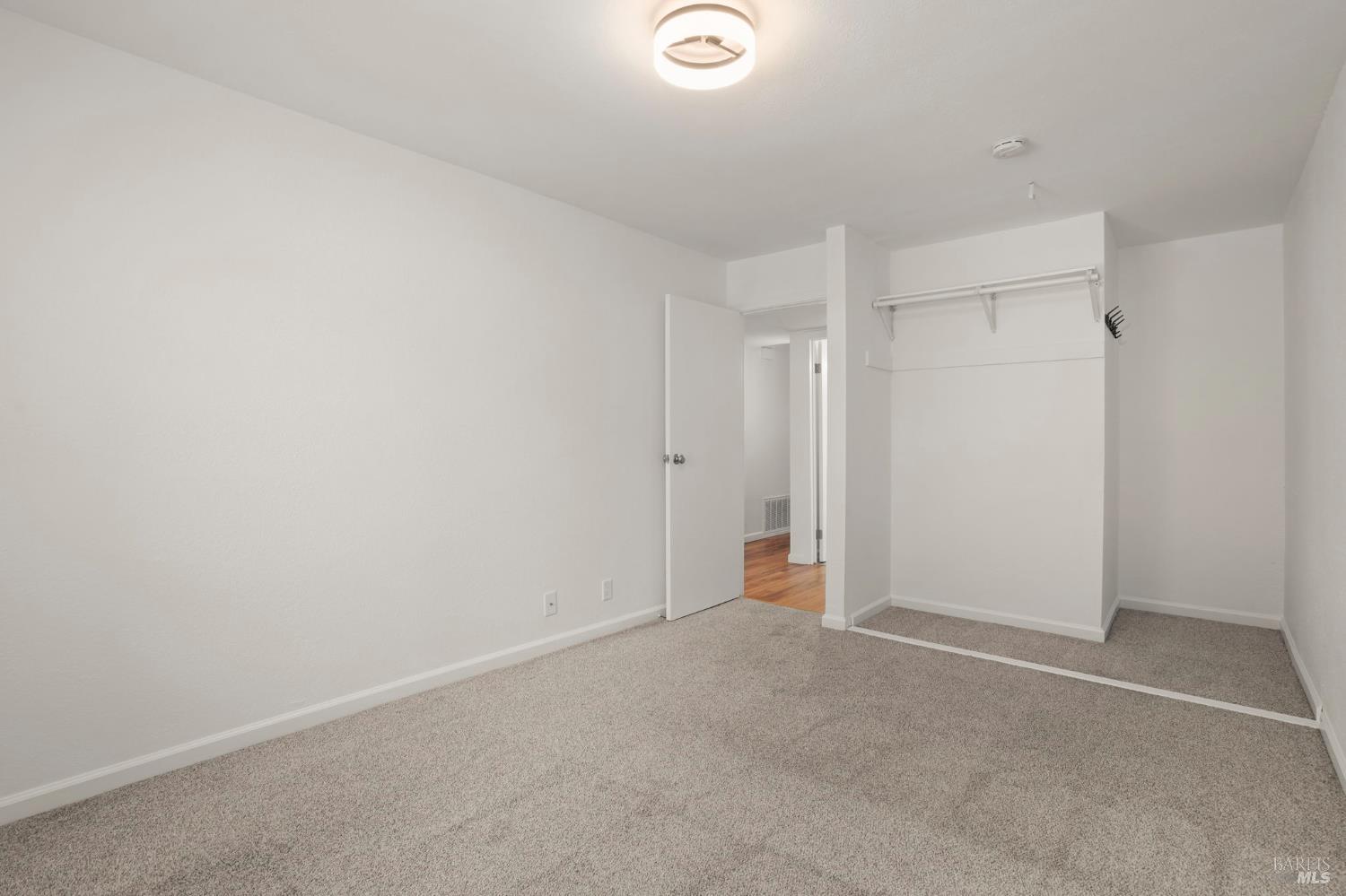Detail Gallery Image 10 of 28 For 677 Center Ave, Martinez,  CA 94553 - 2 Beds | 1 Baths