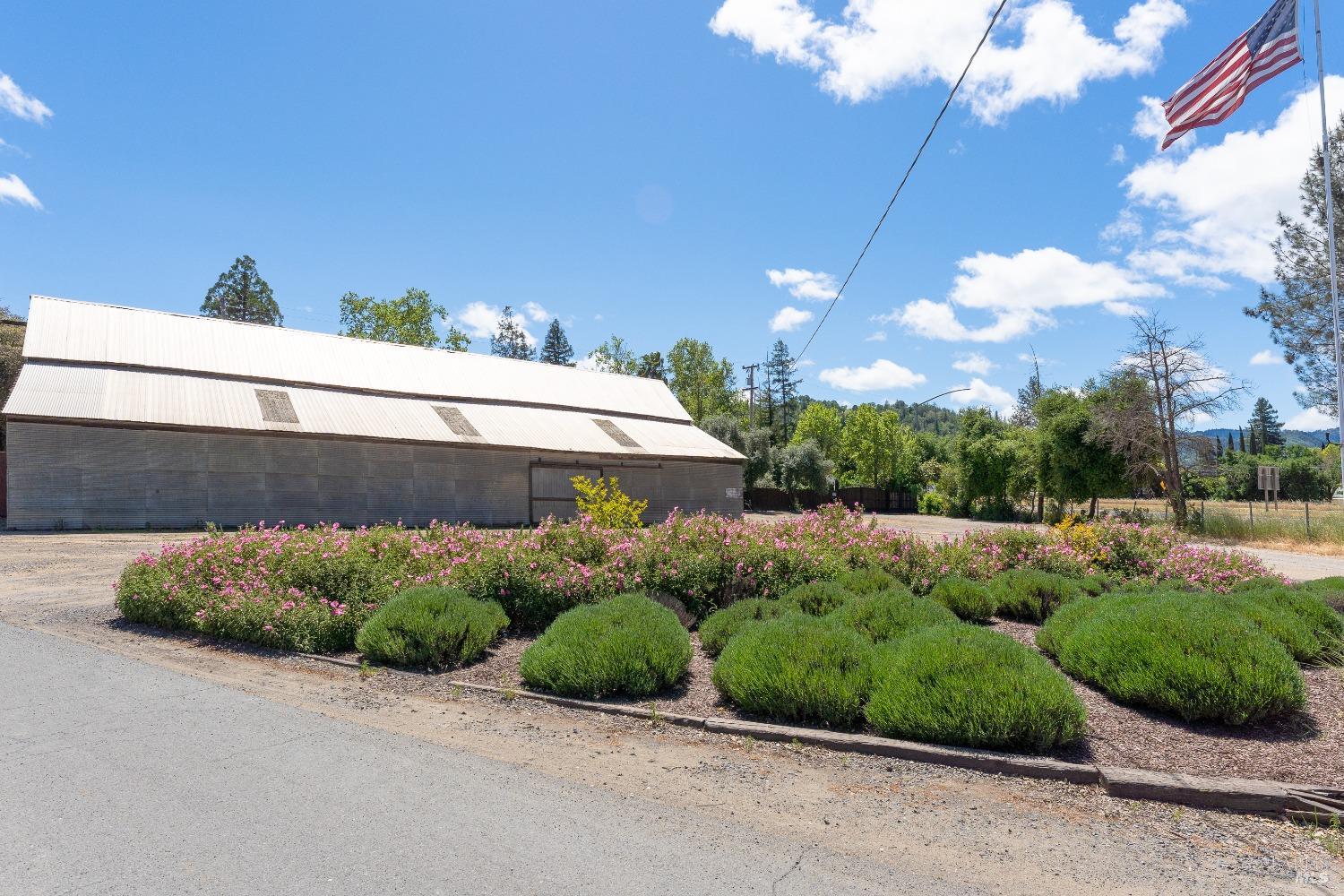 Detail Gallery Image 2 of 14 For 3525 Taylor Dr, Ukiah,  CA 95482 - – Beds | – Baths