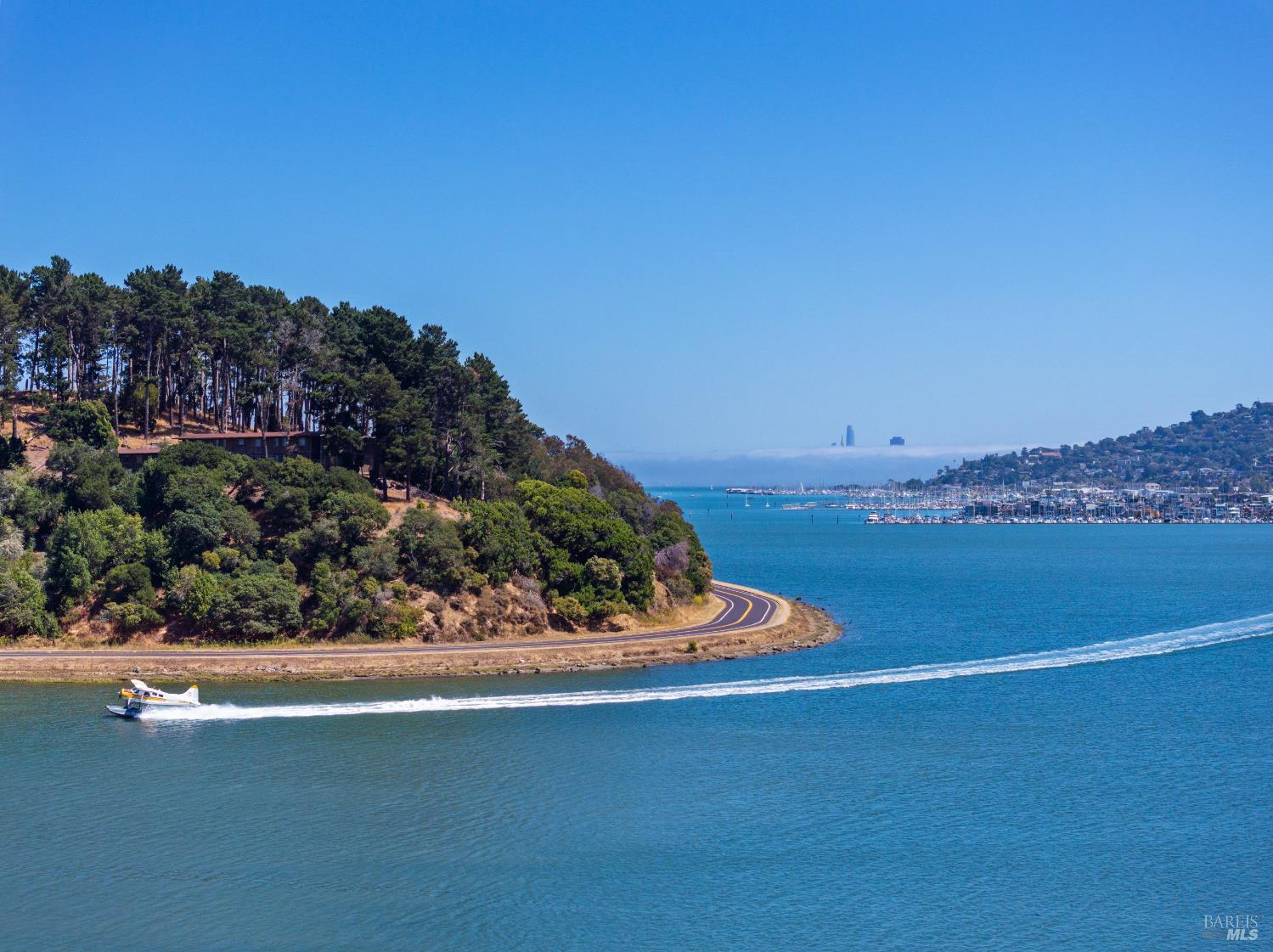 Detail Gallery Image 2 of 41 For 62 De Silva Island Dr, Mill Valley,  CA 94941 - 2 Beds | 2/1 Baths
