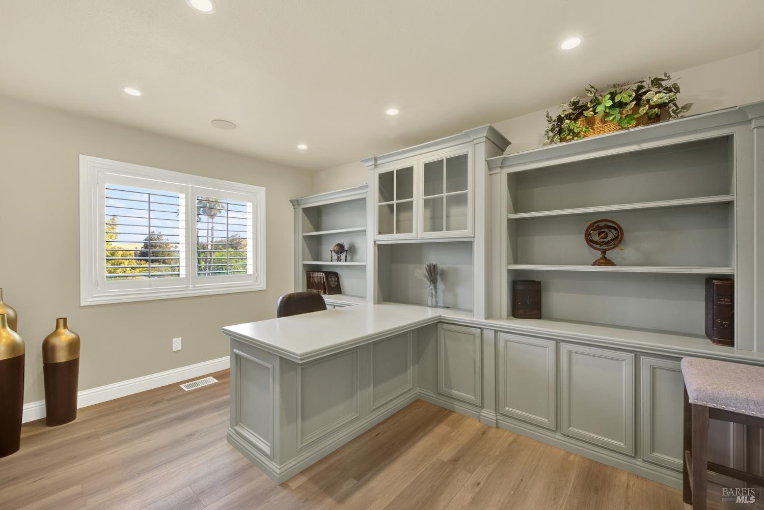 Detail Gallery Image 43 of 98 For 681 Hillside Dr, Fairfield,  CA 94533 - 5 Beds | 4/2 Baths
