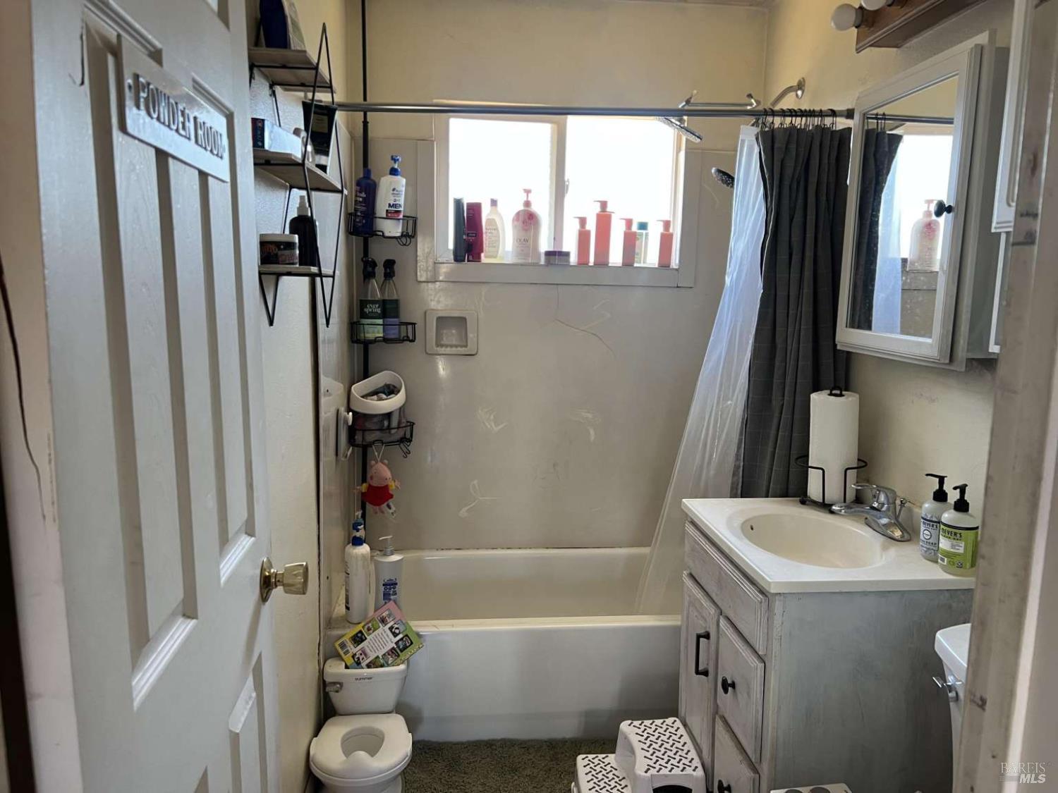 Detail Gallery Image 10 of 11 For 318 Hopkins Dr, Fairfield,  CA 94533 - 3 Beds | 1 Baths