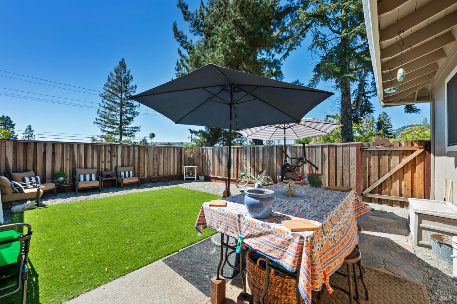 Detail Gallery Image 18 of 44 For 695 Montclair Dr, Santa Rosa,  CA 95409 - – Beds | – Baths