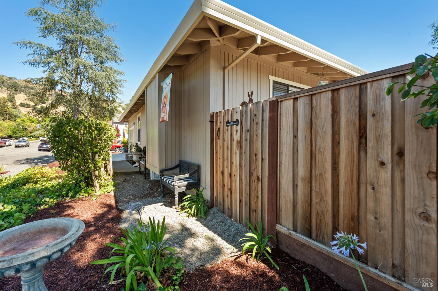 Detail Gallery Image 2 of 44 For 695 Montclair Dr, Santa Rosa,  CA 95409 - – Beds | – Baths