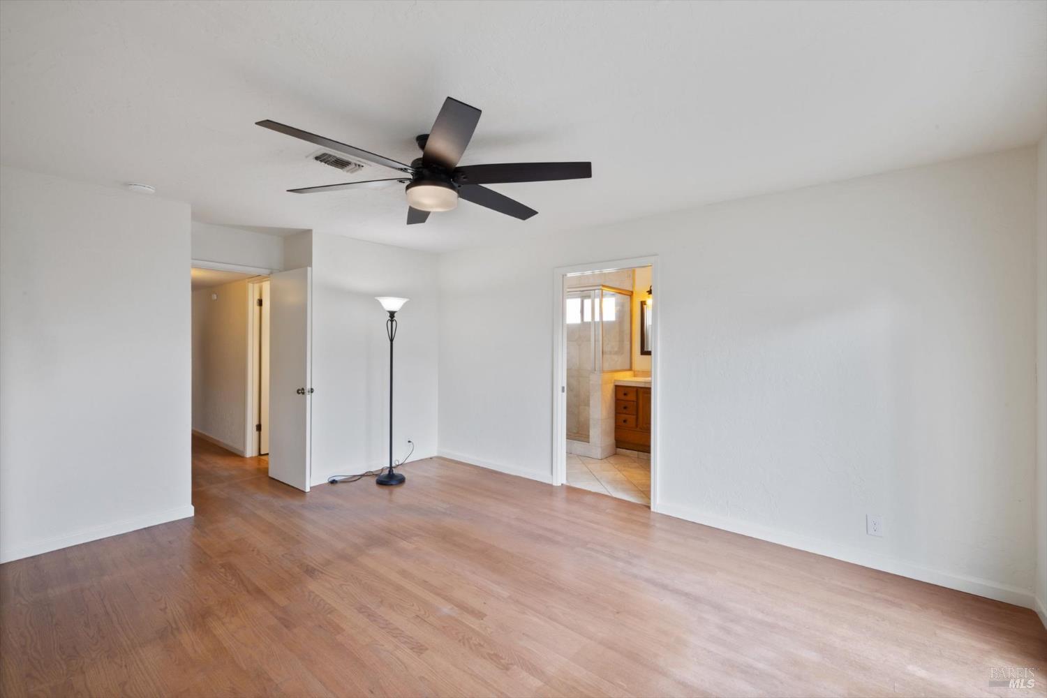 Detail Gallery Image 19 of 42 For 618 Crestview Dr, Vacaville,  CA 95688 - 4 Beds | 2 Baths