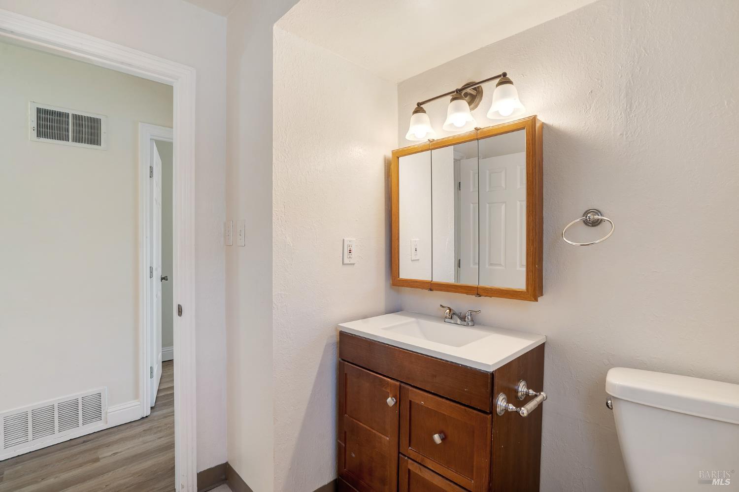 Detail Gallery Image 26 of 37 For 615 Vervais Ave, Vallejo,  CA 94591 - 4 Beds | 2 Baths