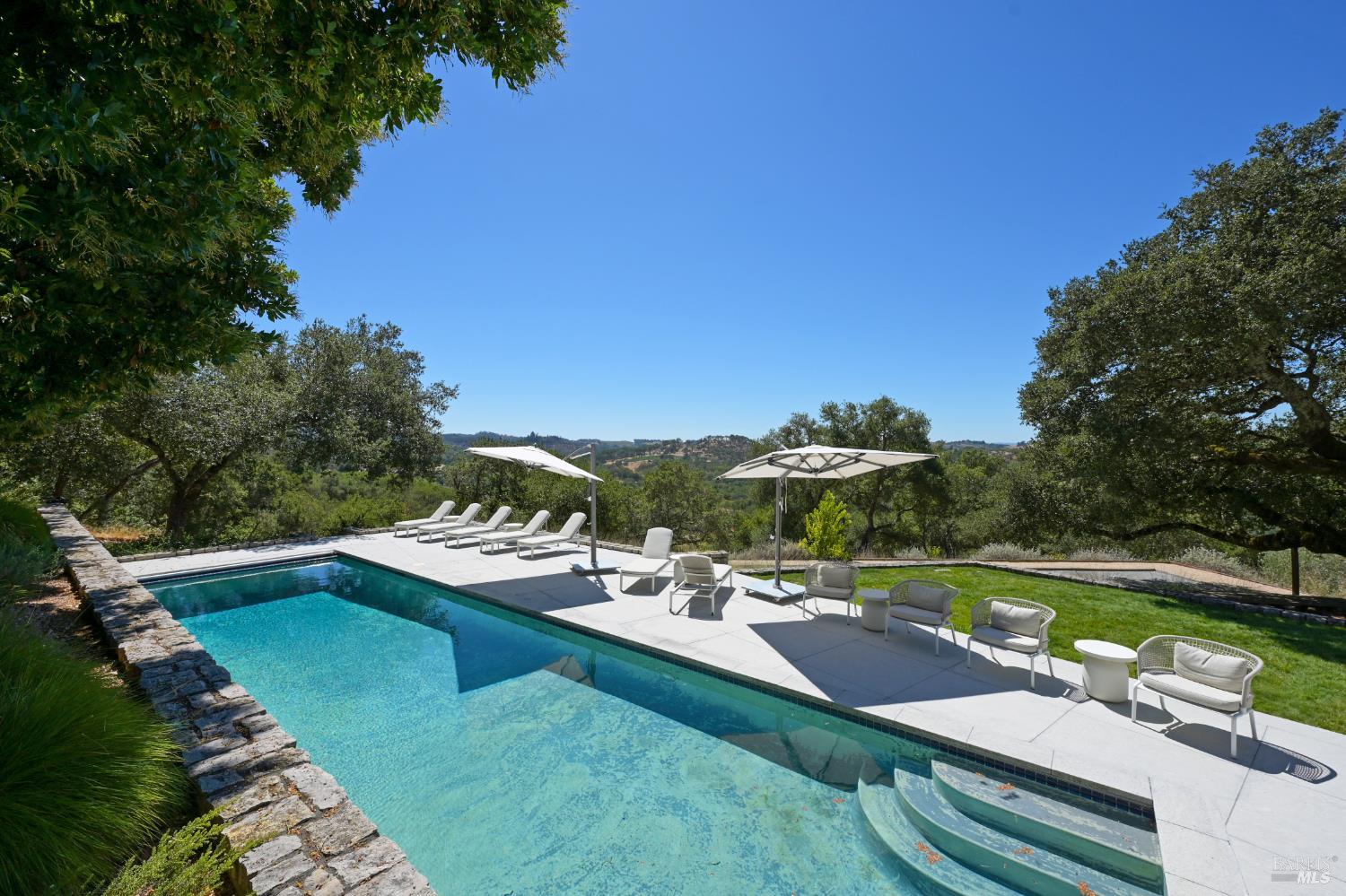 Detail Gallery Image 13 of 83 For 13418 Chalk Hill Rd, Healdsburg,  CA 95448 - 3 Beds | 4/1 Baths