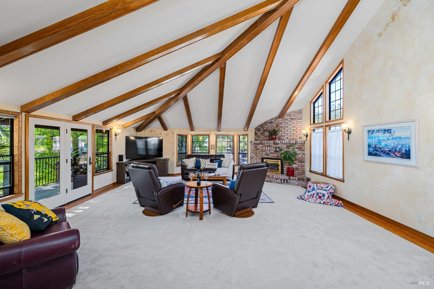 Detail Gallery Image 12 of 60 For 3541 Foxwood Pl, Santa Rosa,  CA 95405 - 3 Beds | 3 Baths