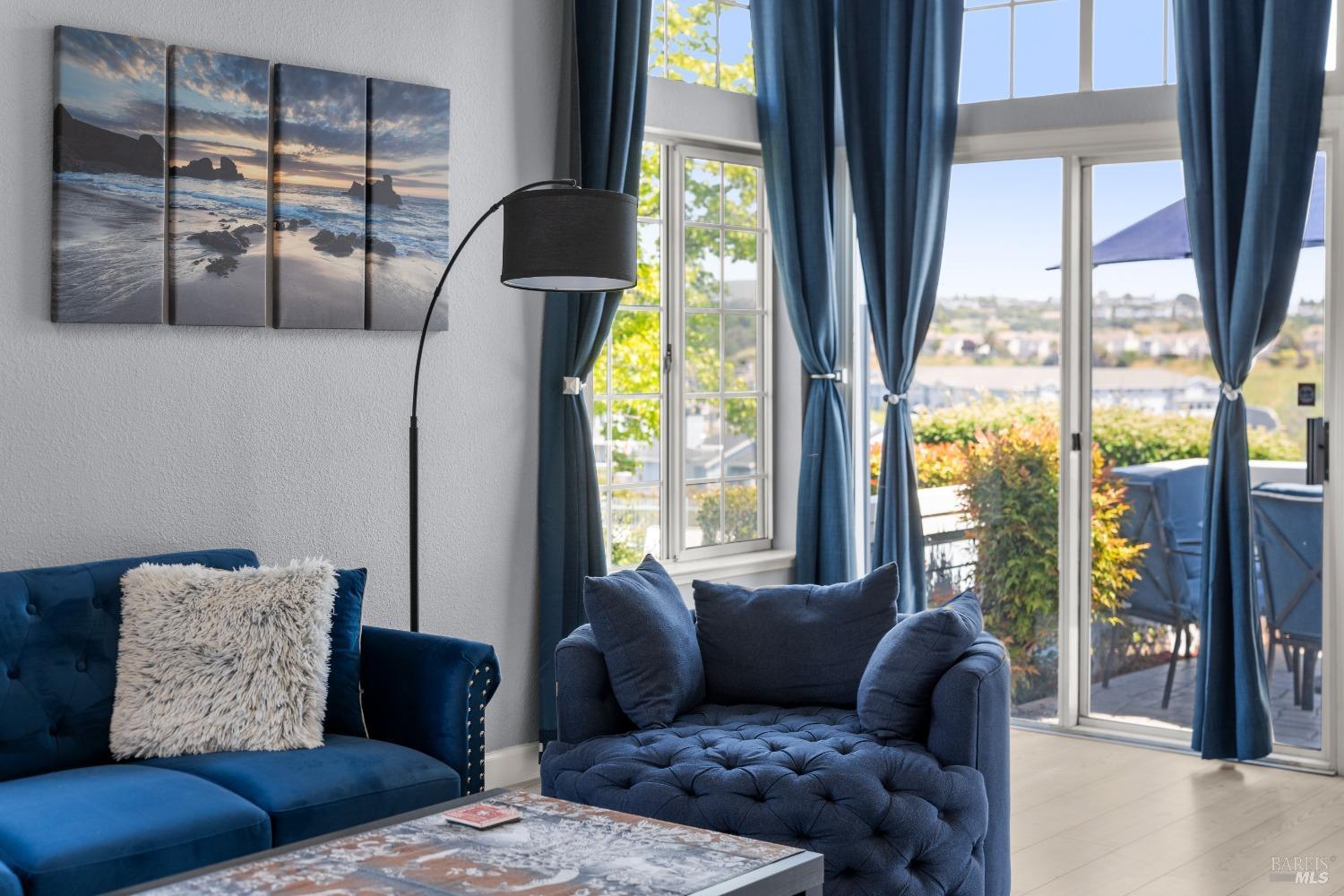 Detail Gallery Image 2 of 77 For 901 Point Reyes Ct #1,  Vallejo,  CA 94591 - 3 Beds | 2/1 Baths