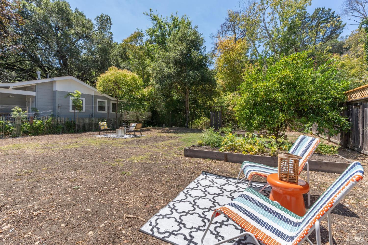 Detail Gallery Image 42 of 52 For 1943 5th Ave, San Rafael,  CA 94901 - 3 Beds | 1/1 Baths