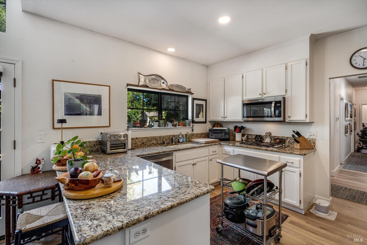 Detail Gallery Image 11 of 31 For 18502 Wellesley Ct, Sonoma,  CA 95476 - 3 Beds | 2 Baths