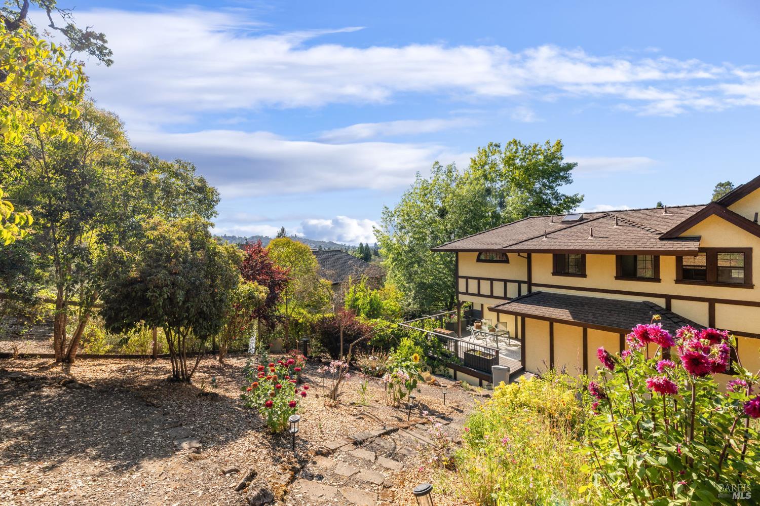 Detail Gallery Image 51 of 60 For 3541 Foxwood Pl, Santa Rosa,  CA 95405 - 3 Beds | 3 Baths