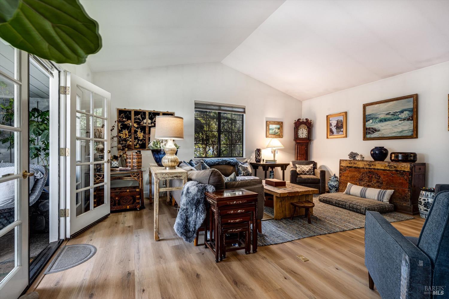 Detail Gallery Image 6 of 31 For 18502 Wellesley Ct, Sonoma,  CA 95476 - 3 Beds | 2 Baths