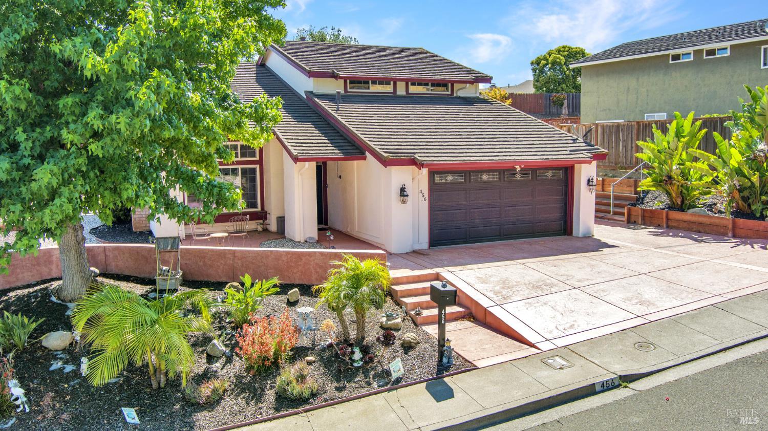 Detail Gallery Image 2 of 24 For 456 Ofarrell Dr, Benicia,  CA 94510 - 4 Beds | 3 Baths