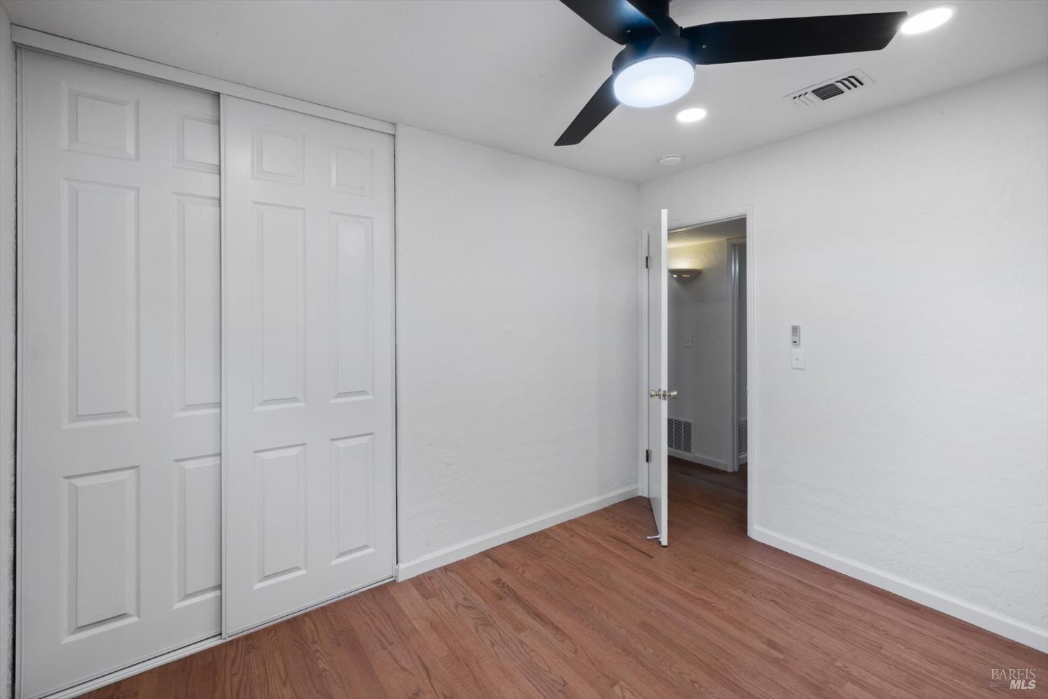 Detail Gallery Image 12 of 42 For 618 Crestview Dr, Vacaville,  CA 95688 - 4 Beds | 2 Baths