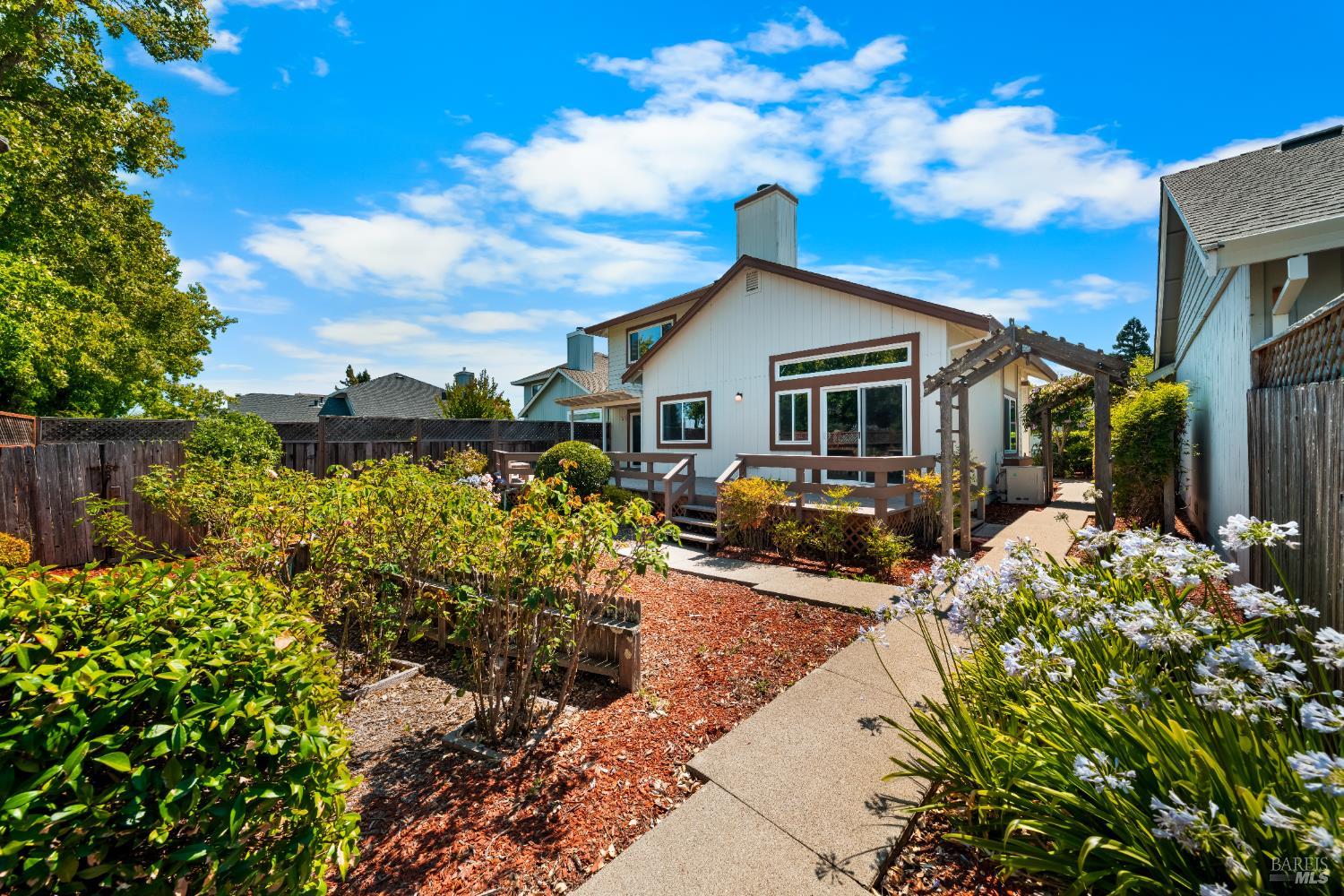 Detail Gallery Image 49 of 75 For 31 S Temelec Cir, Sonoma,  CA 95476 - 3 Beds | 2/1 Baths
