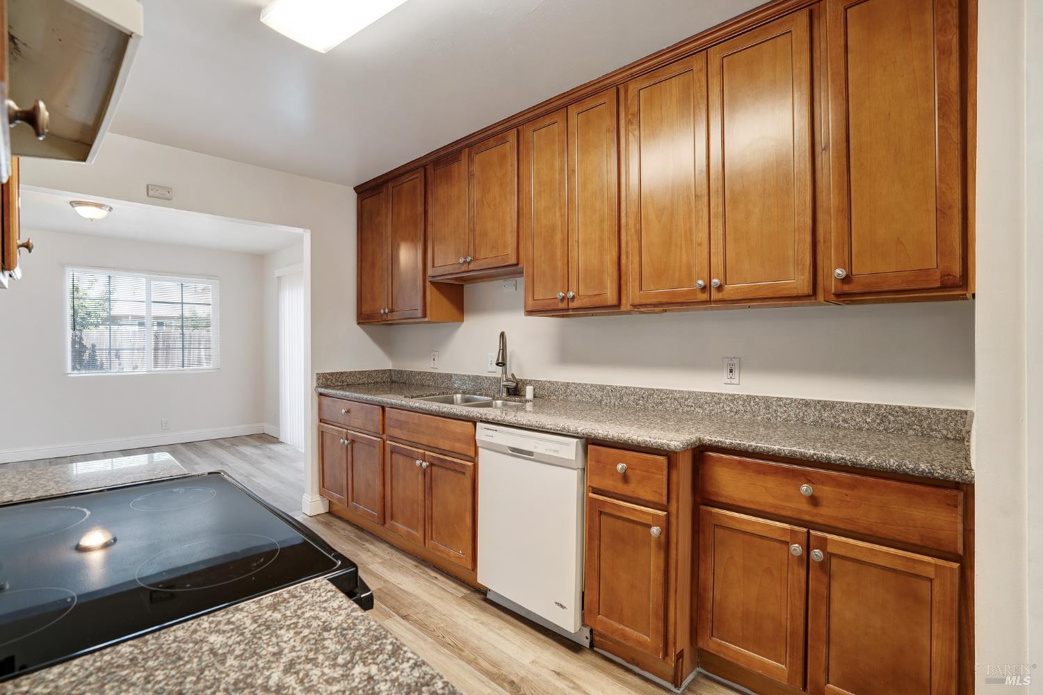 Detail Gallery Image 11 of 37 For 615 Vervais Ave, Vallejo,  CA 94591 - 4 Beds | 2 Baths