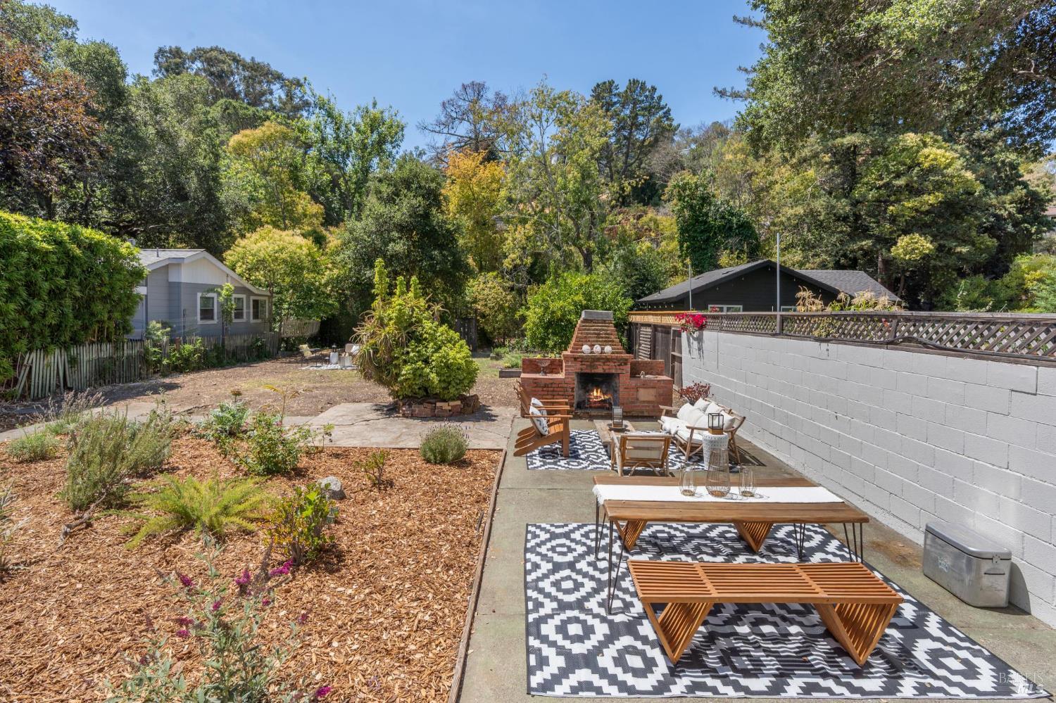 Detail Gallery Image 38 of 52 For 1943 5th Ave, San Rafael,  CA 94901 - 3 Beds | 1/1 Baths