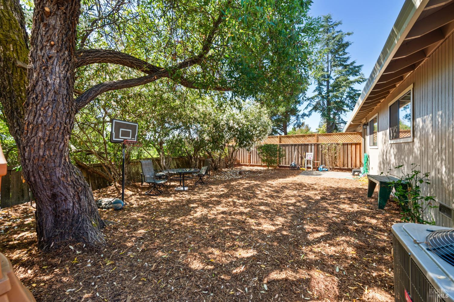 Detail Gallery Image 44 of 44 For 695 Montclair Dr, Santa Rosa,  CA 95409 - 5 Beds | 3 Baths