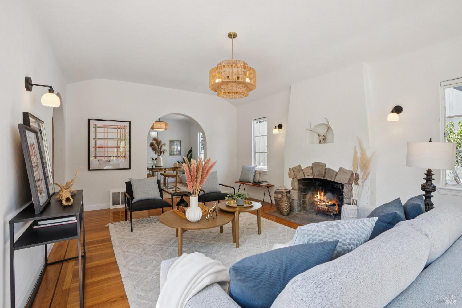 Detail Gallery Image 3 of 52 For 1943 5th Ave, San Rafael,  CA 94901 - 3 Beds | 1/1 Baths