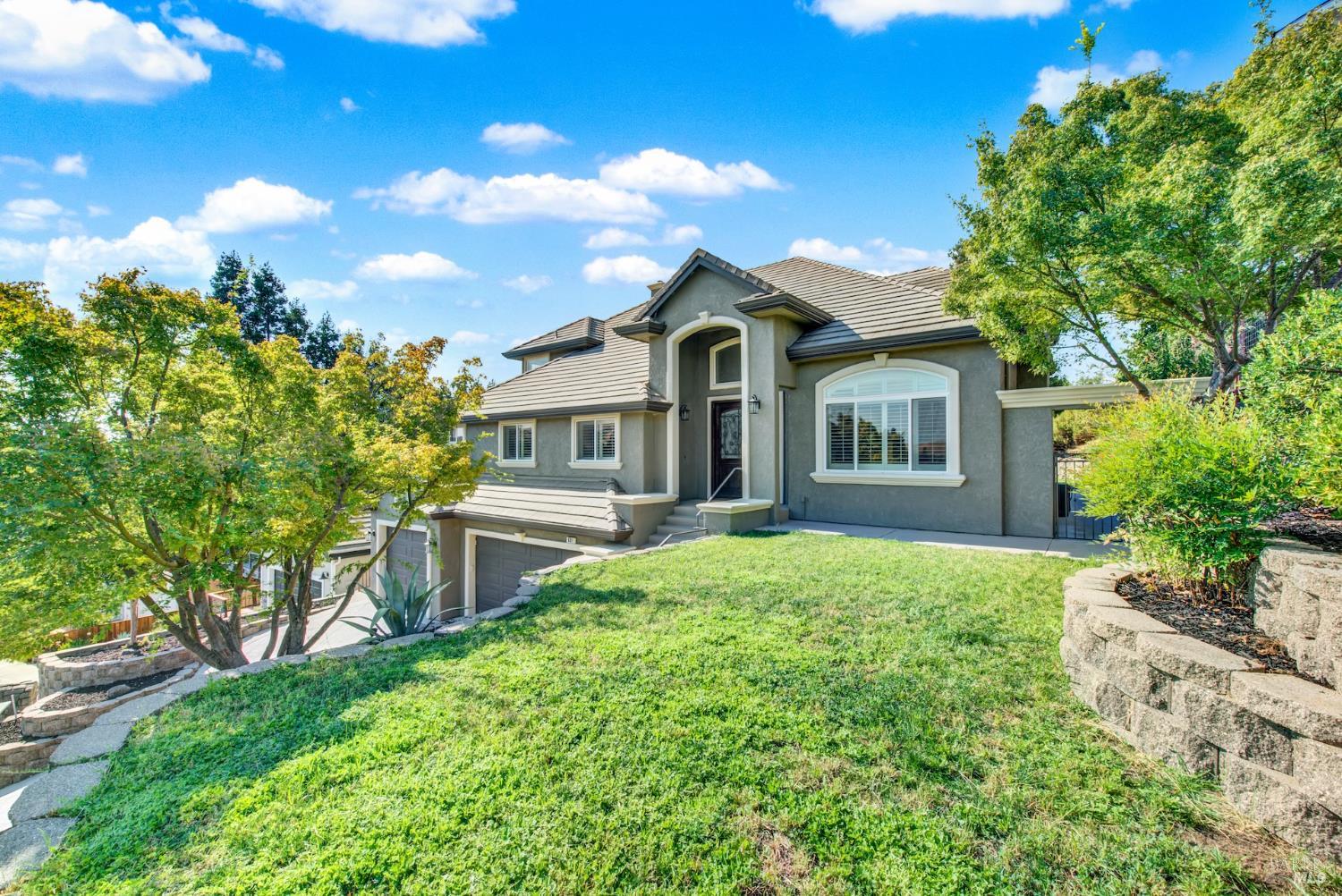 Detail Gallery Image 13 of 98 For 681 Hillside Dr, Fairfield,  CA 94533 - 5 Beds | 4/2 Baths