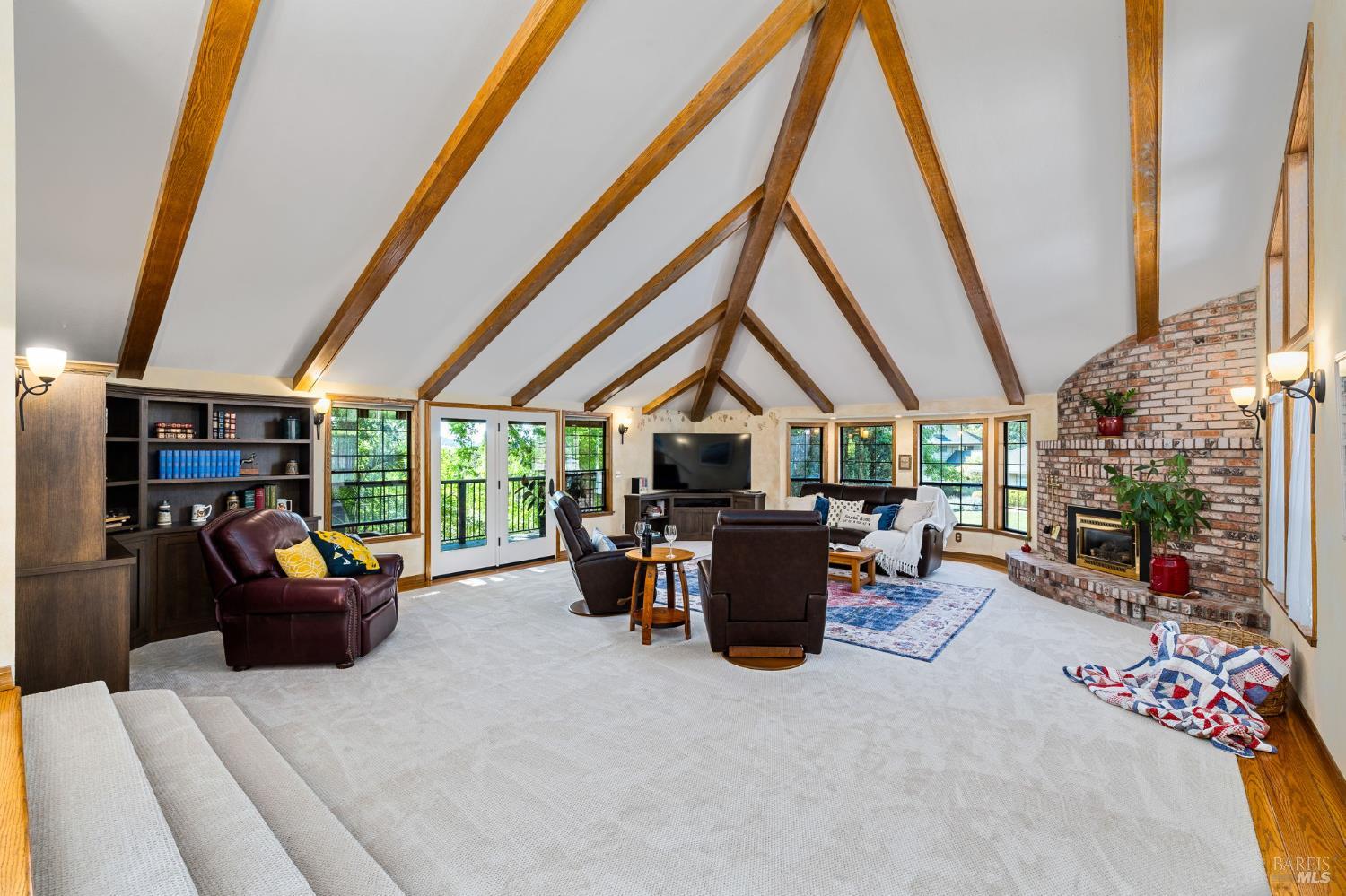 Detail Gallery Image 11 of 60 For 3541 Foxwood Pl, Santa Rosa,  CA 95405 - 3 Beds | 3 Baths