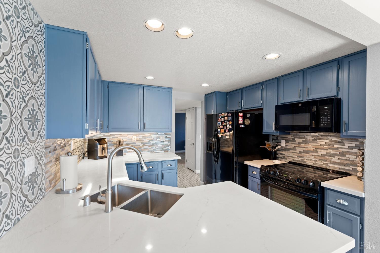 Detail Gallery Image 24 of 77 For 901 Point Reyes Ct #1,  Vallejo,  CA 94591 - 3 Beds | 2/1 Baths