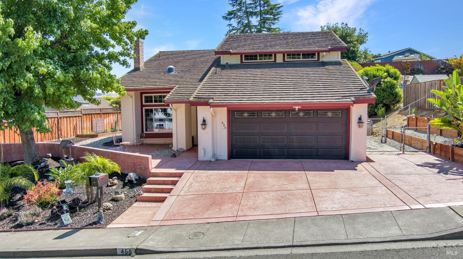 Detail Gallery Image 3 of 24 For 456 Ofarrell Dr, Benicia,  CA 94510 - 4 Beds | 3 Baths
