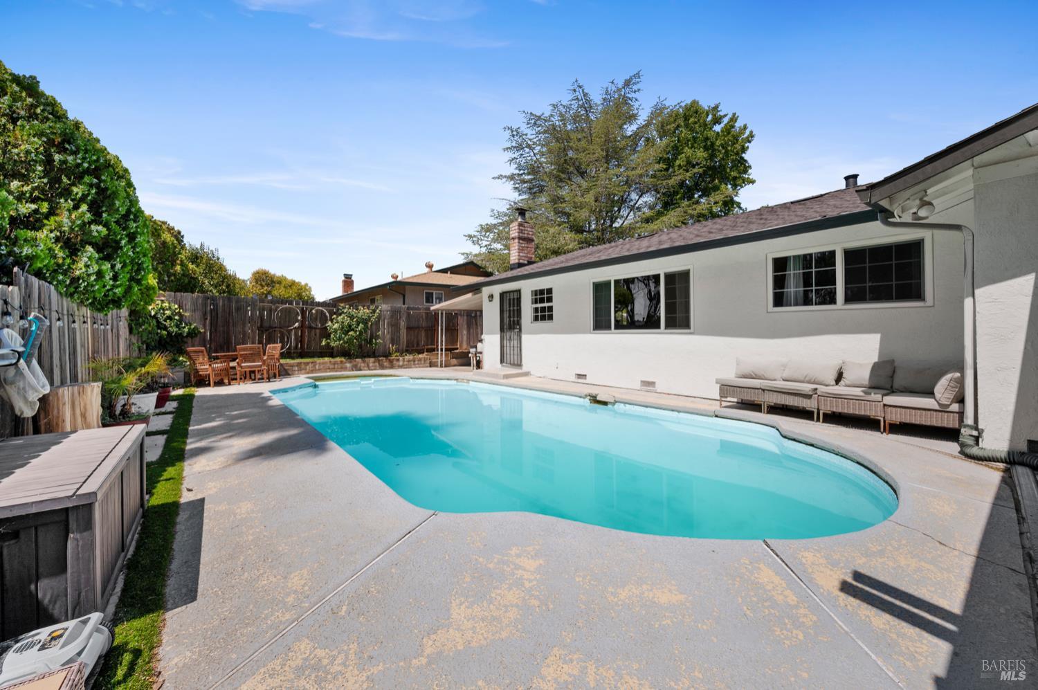 Detail Gallery Image 32 of 37 For 161 Andover Dr, Vacaville,  CA 95687 - 4 Beds | 2 Baths