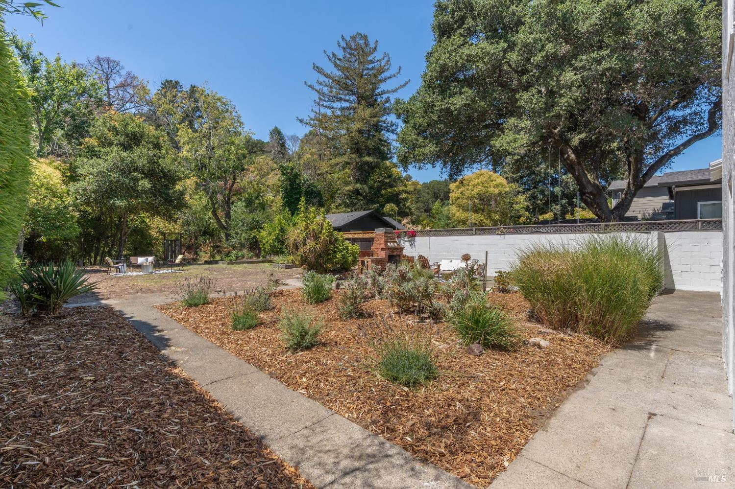 Detail Gallery Image 37 of 52 For 1943 5th Ave, San Rafael,  CA 94901 - 3 Beds | 1/1 Baths