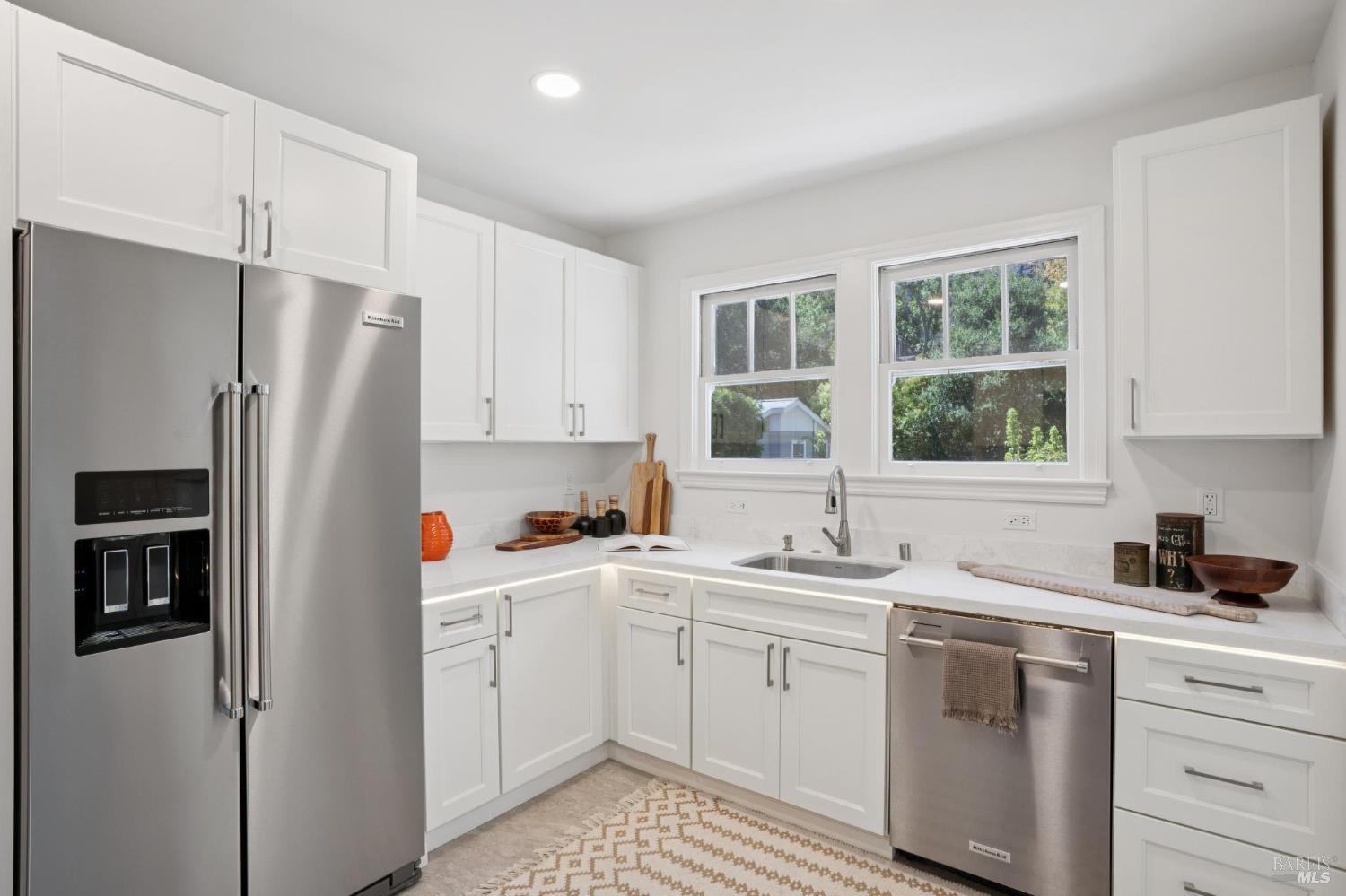 Detail Gallery Image 11 of 52 For 1943 5th Ave, San Rafael,  CA 94901 - 3 Beds | 1/1 Baths