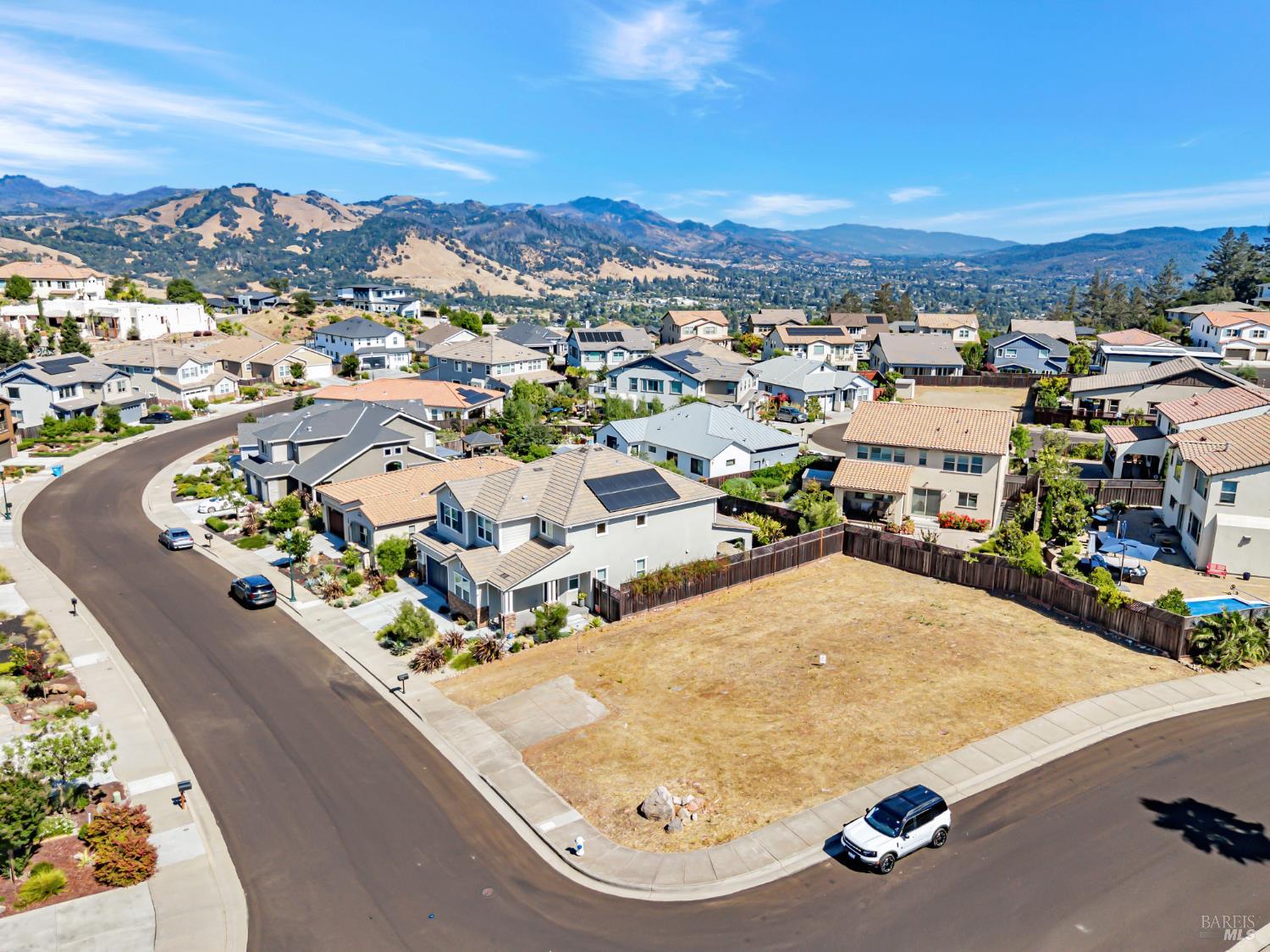 Detail Gallery Image 9 of 23 For 3987 Millbrook Dr, Santa Rosa,  CA 95404 - – Beds | – Baths
