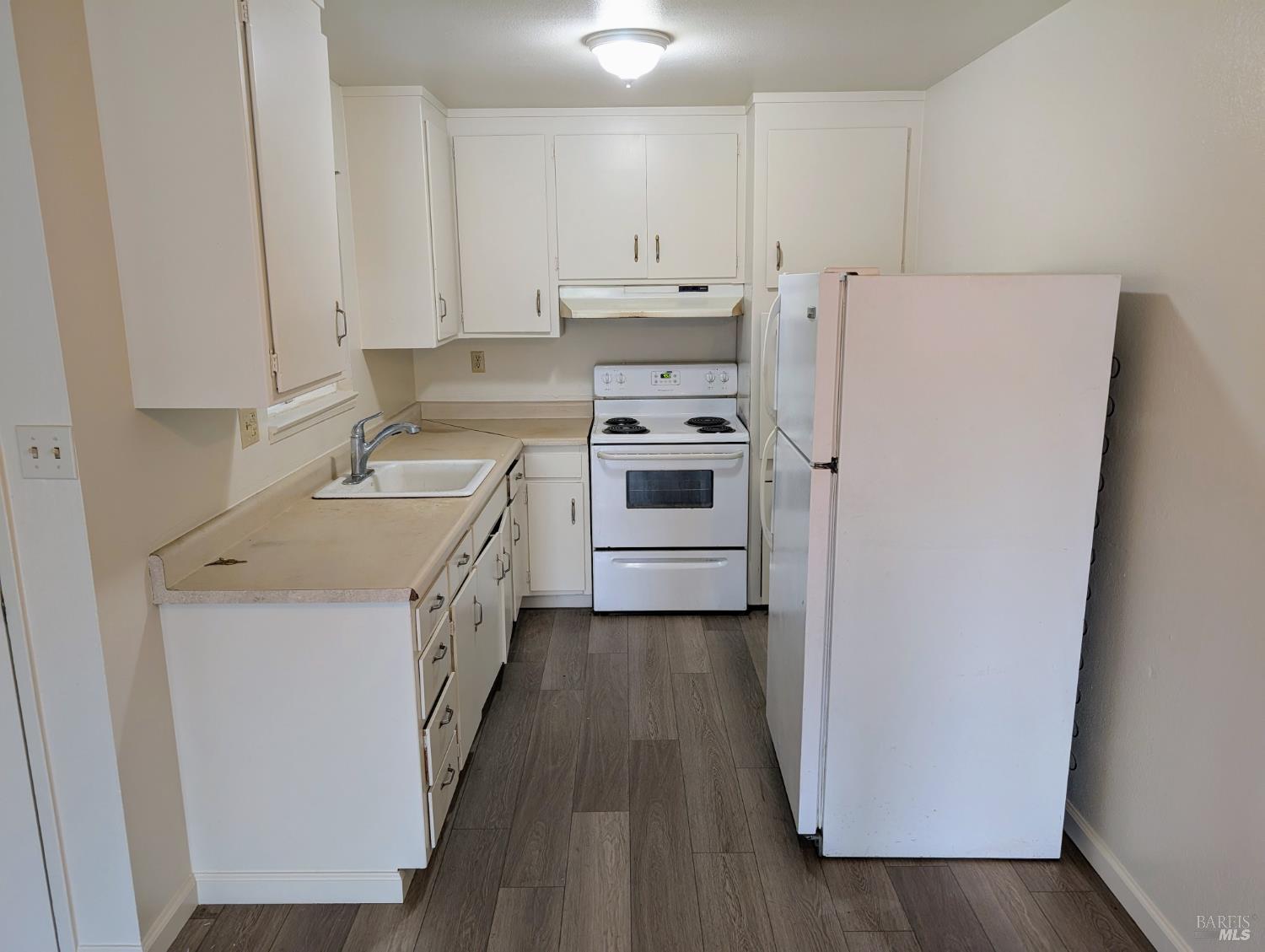 Detail Gallery Image 8 of 21 For 218 Edith St, Petaluma,  CA 94952 - – Beds | – Baths
