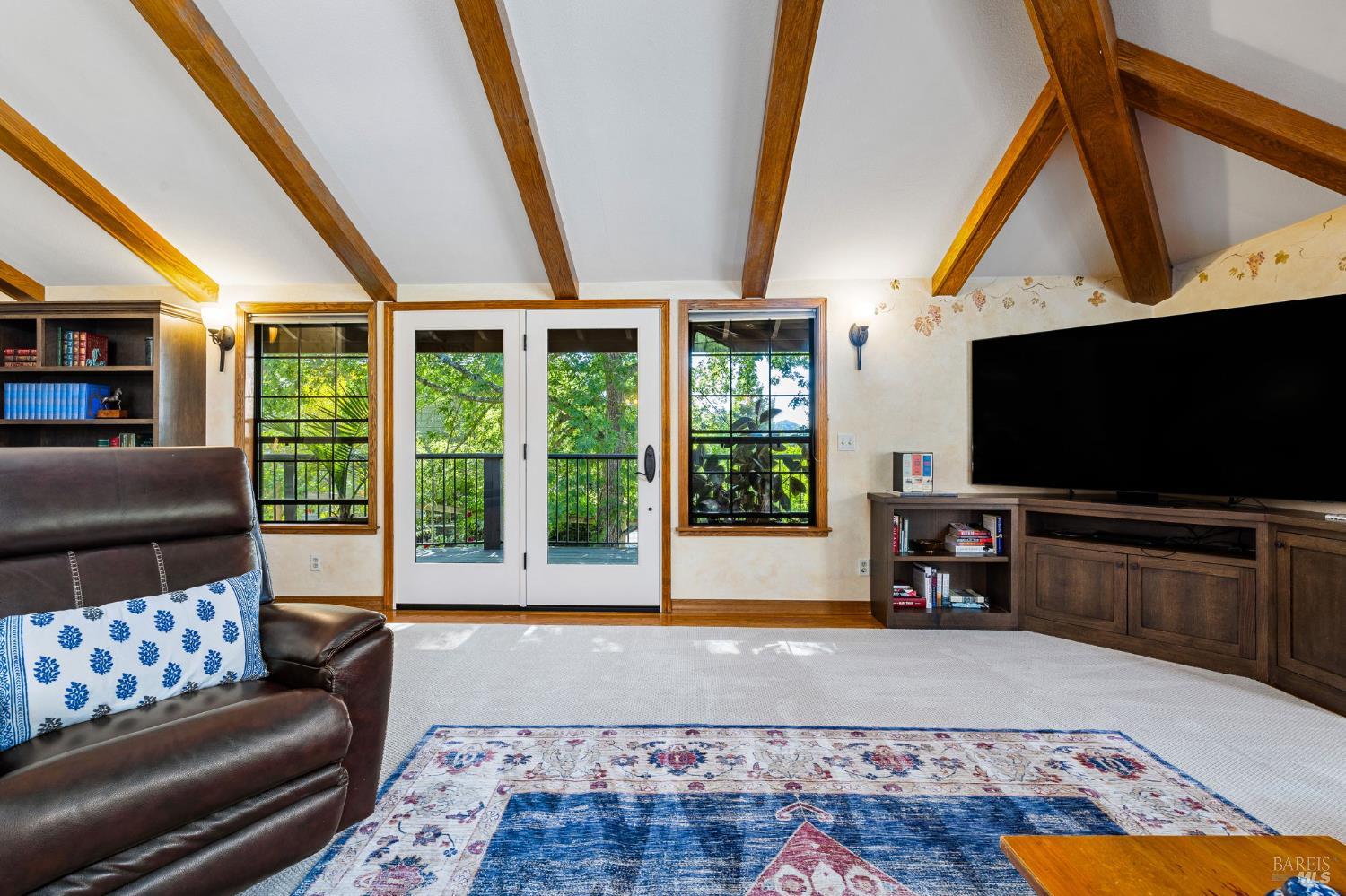 Detail Gallery Image 15 of 60 For 3541 Foxwood Pl, Santa Rosa,  CA 95405 - 3 Beds | 3 Baths