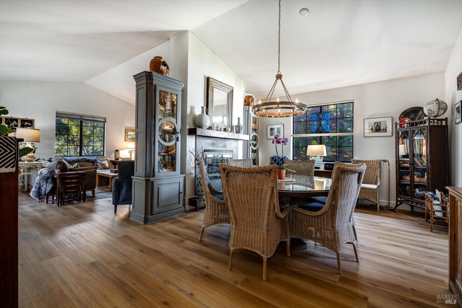 Detail Gallery Image 4 of 31 For 18502 Wellesley Ct, Sonoma,  CA 95476 - 3 Beds | 2 Baths