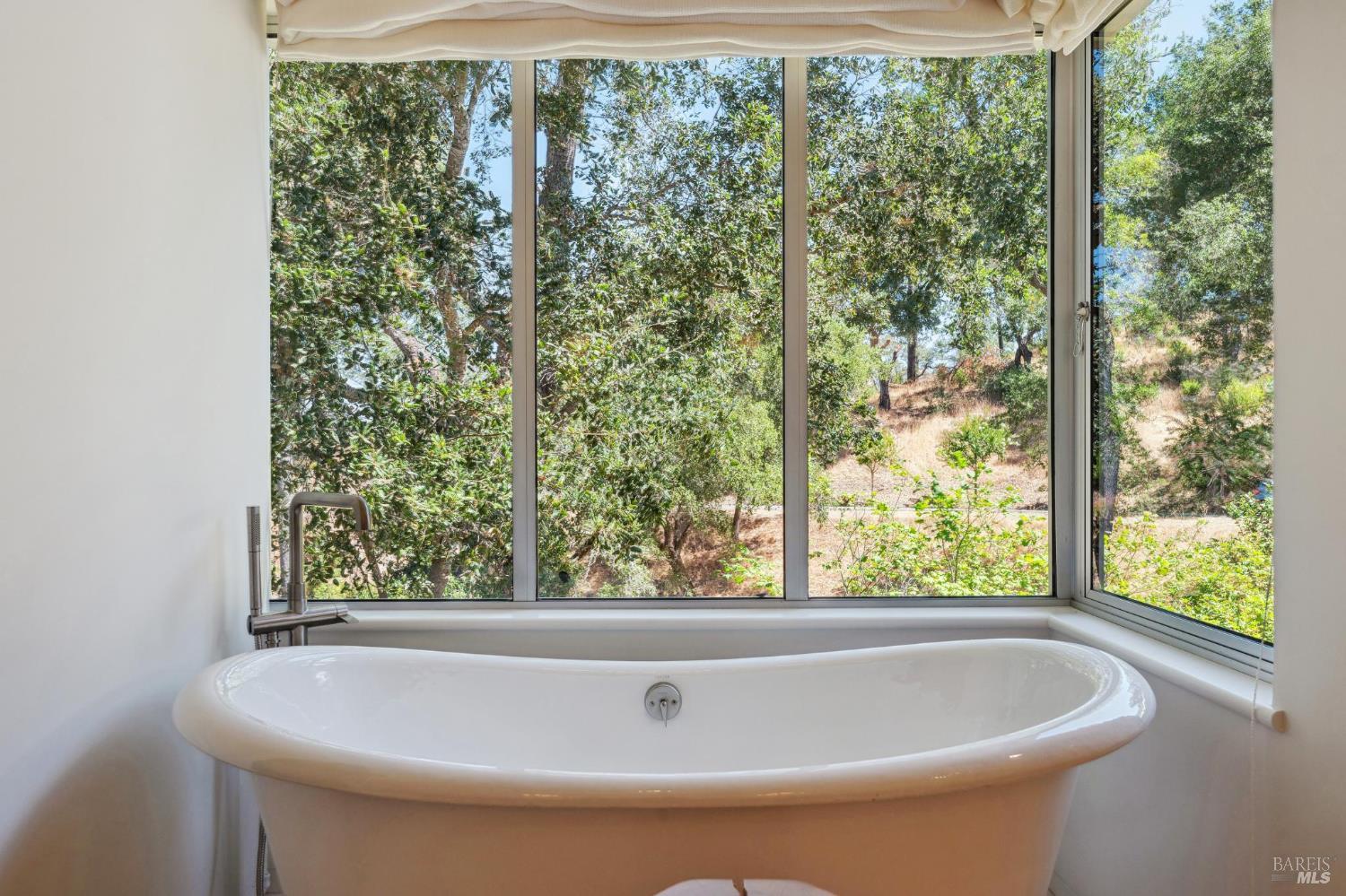 Detail Gallery Image 39 of 83 For 13418 Chalk Hill Rd, Healdsburg,  CA 95448 - 3 Beds | 4/1 Baths