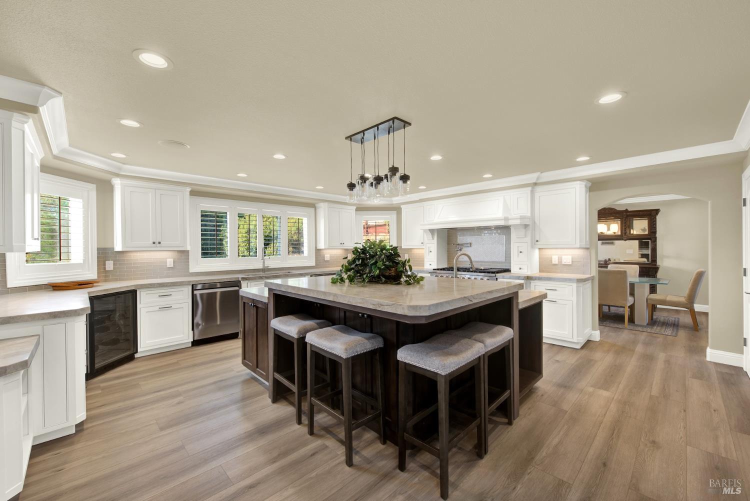 Detail Gallery Image 29 of 98 For 681 Hillside Dr, Fairfield,  CA 94533 - 5 Beds | 4/2 Baths