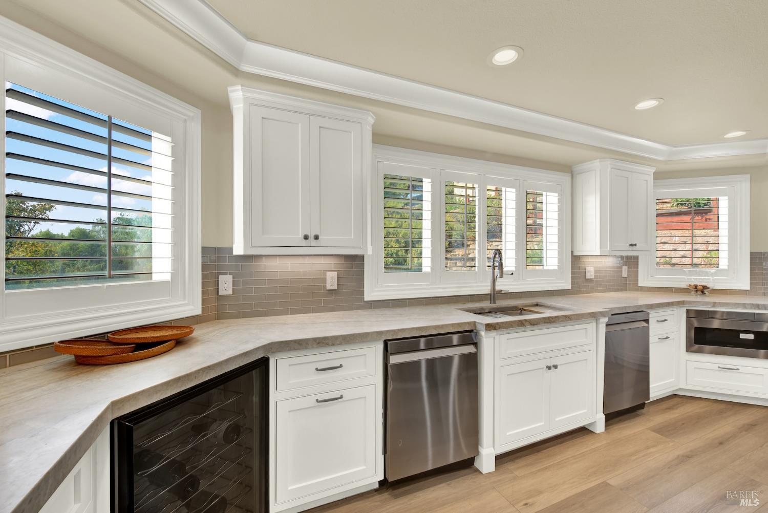 Detail Gallery Image 35 of 98 For 681 Hillside Dr, Fairfield,  CA 94533 - 5 Beds | 4/2 Baths