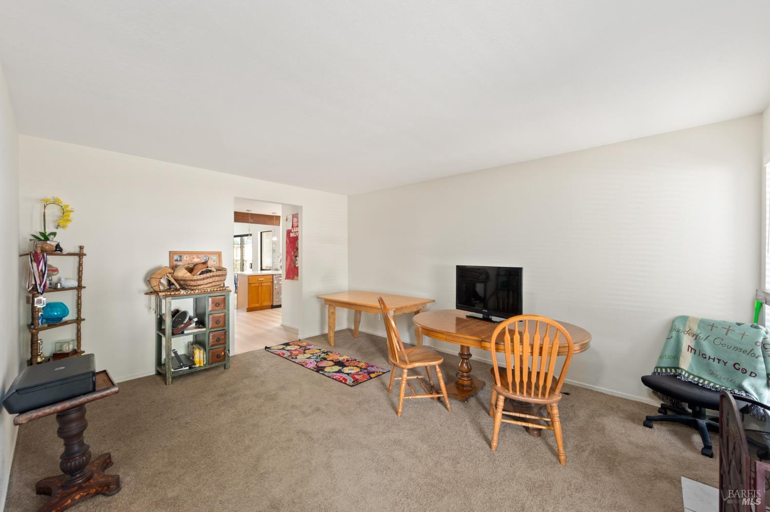 Detail Gallery Image 28 of 44 For 695 Montclair Dr, Santa Rosa,  CA 95409 - – Beds | – Baths