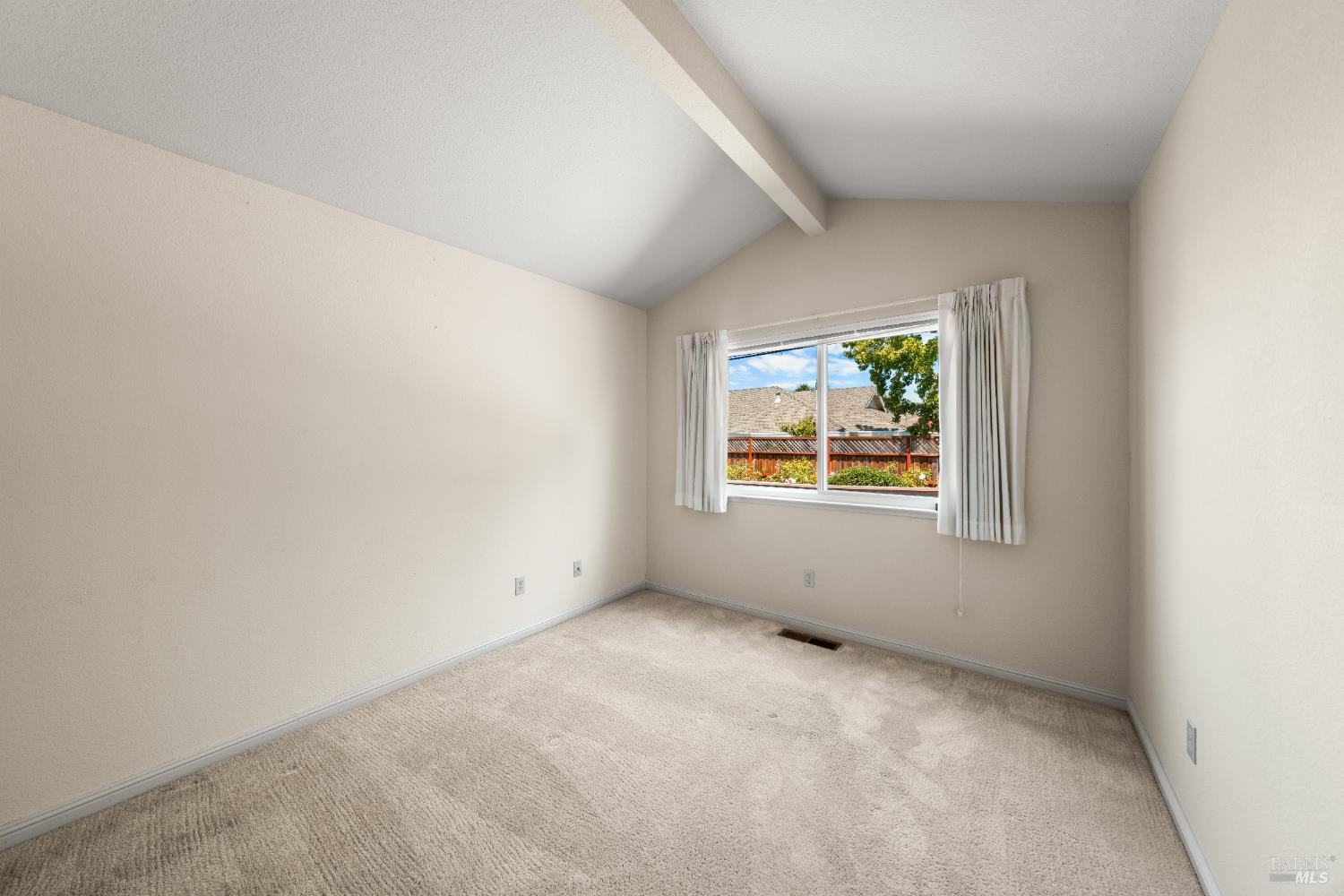 Detail Gallery Image 31 of 75 For 31 S Temelec Cir, Sonoma,  CA 95476 - 3 Beds | 2/1 Baths
