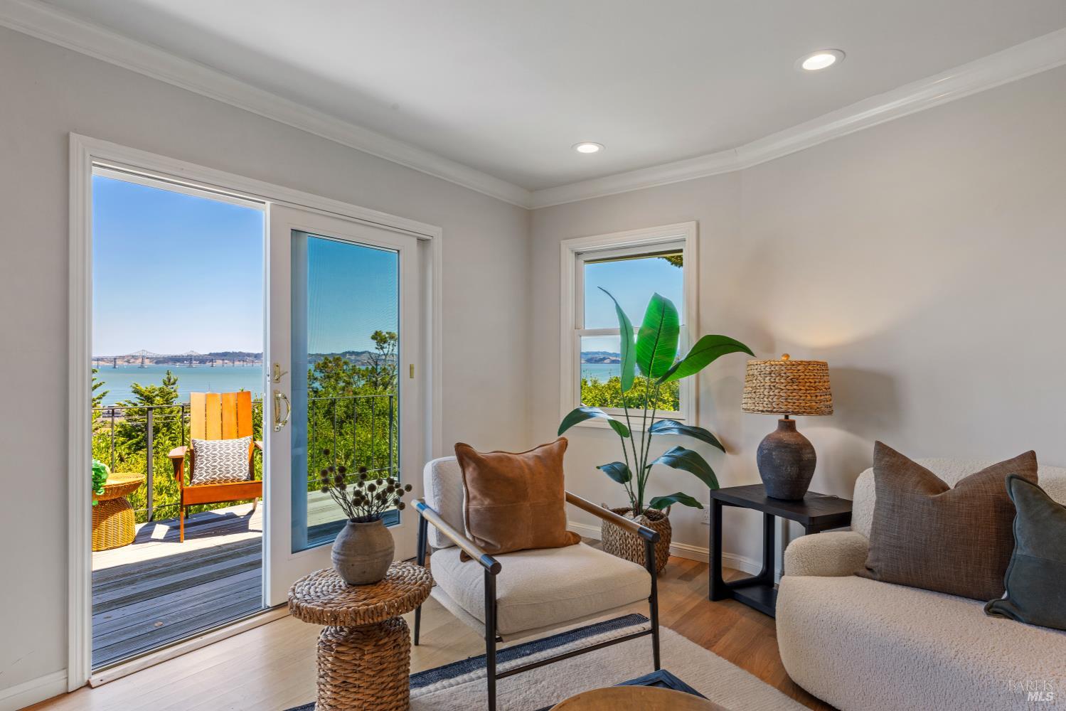 Detail Gallery Image 20 of 43 For 4655 Paradise Dr, Tiburon,  CA 94920 - 4 Beds | 2 Baths