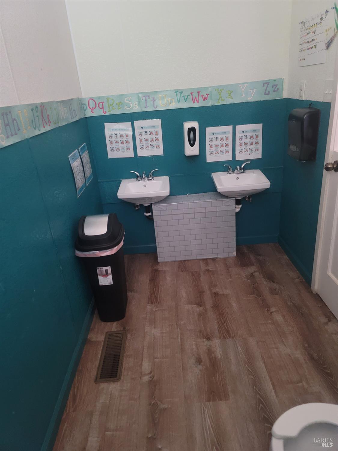 Detail Gallery Image 23 of 50 For 530 N Coverdale Blvd, Cloverdale,  CA 95425 - – Beds | – Baths