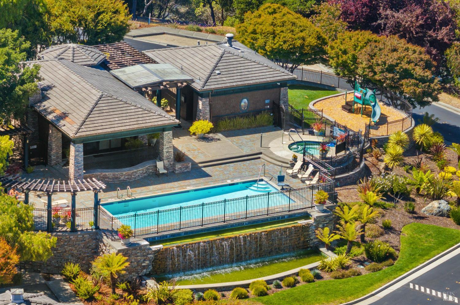 Detail Gallery Image 39 of 41 For 62 De Silva Island Dr, Mill Valley,  CA 94941 - 2 Beds | 2/1 Baths