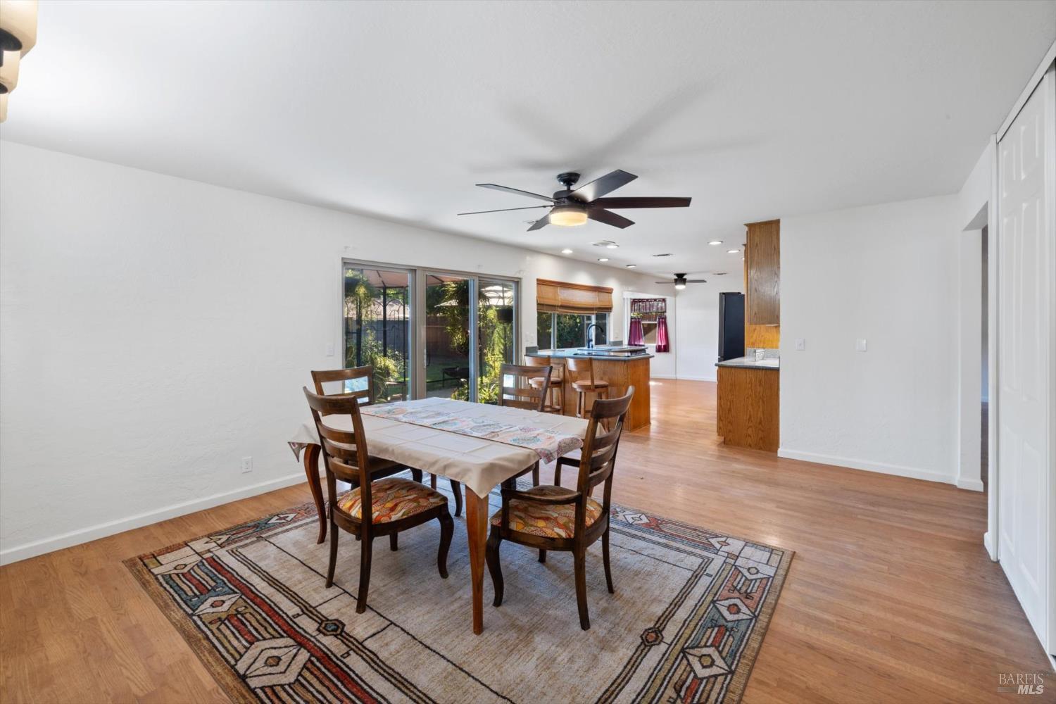 Detail Gallery Image 29 of 42 For 618 Crestview Dr, Vacaville,  CA 95688 - 4 Beds | 2 Baths