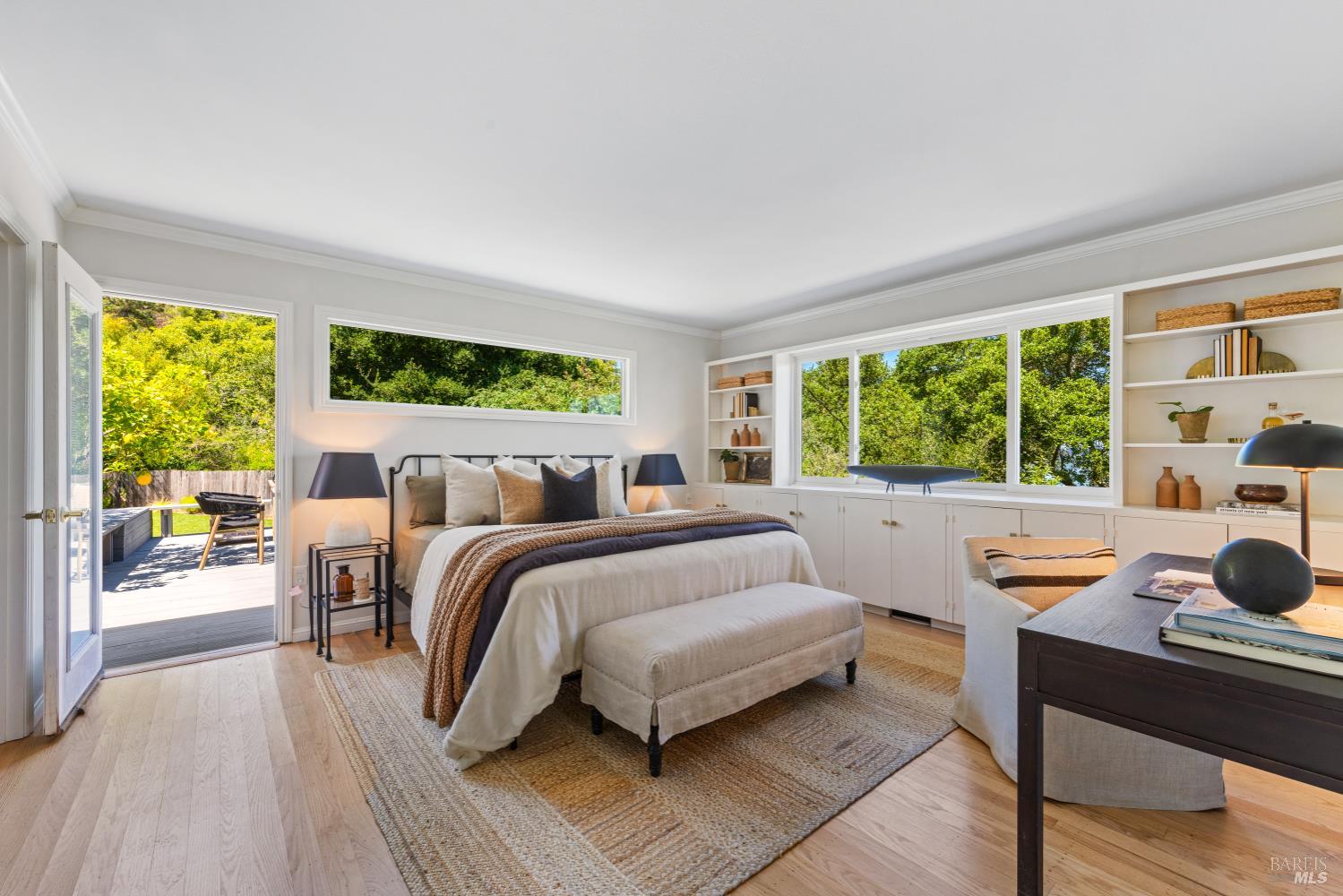 Detail Gallery Image 24 of 43 For 4655 Paradise Dr, Tiburon,  CA 94920 - 4 Beds | 2 Baths