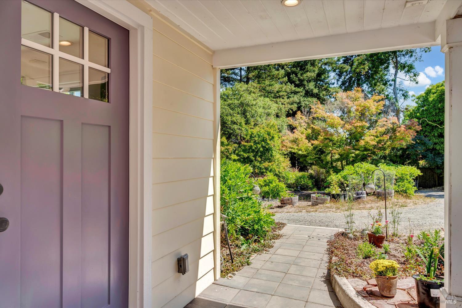 Detail Gallery Image 4 of 53 For 7739 Lynch Rd, Sebastopol,  CA 95472 - 2 Beds | 2 Baths