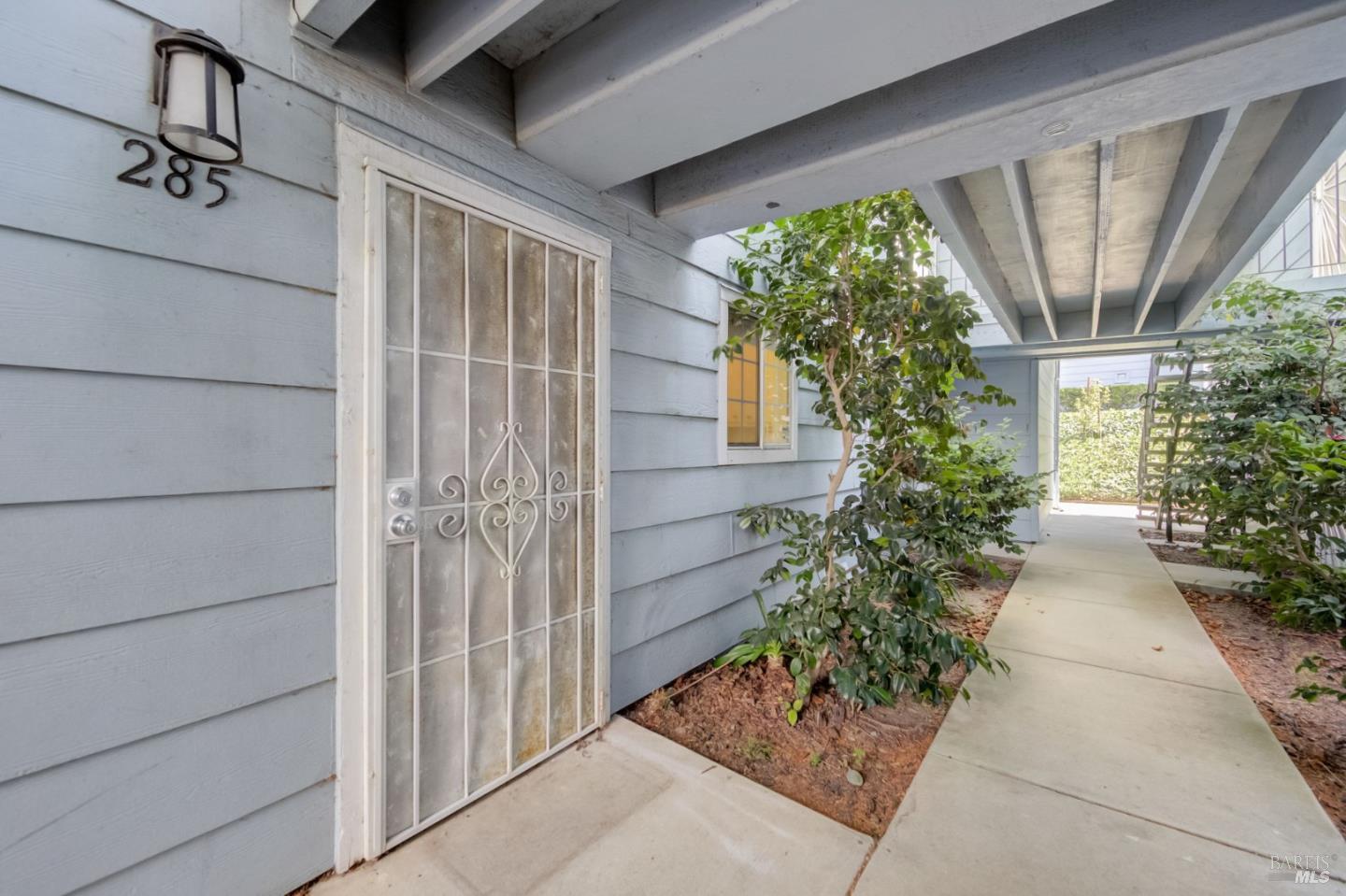 Detail Gallery Image 3 of 36 For 285 Lighthouse Dr, Vallejo,  CA 94590 - 2 Beds | 1 Baths