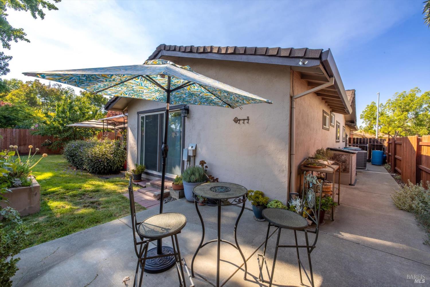 Detail Gallery Image 38 of 42 For 618 Crestview Dr, Vacaville,  CA 95688 - 4 Beds | 2 Baths